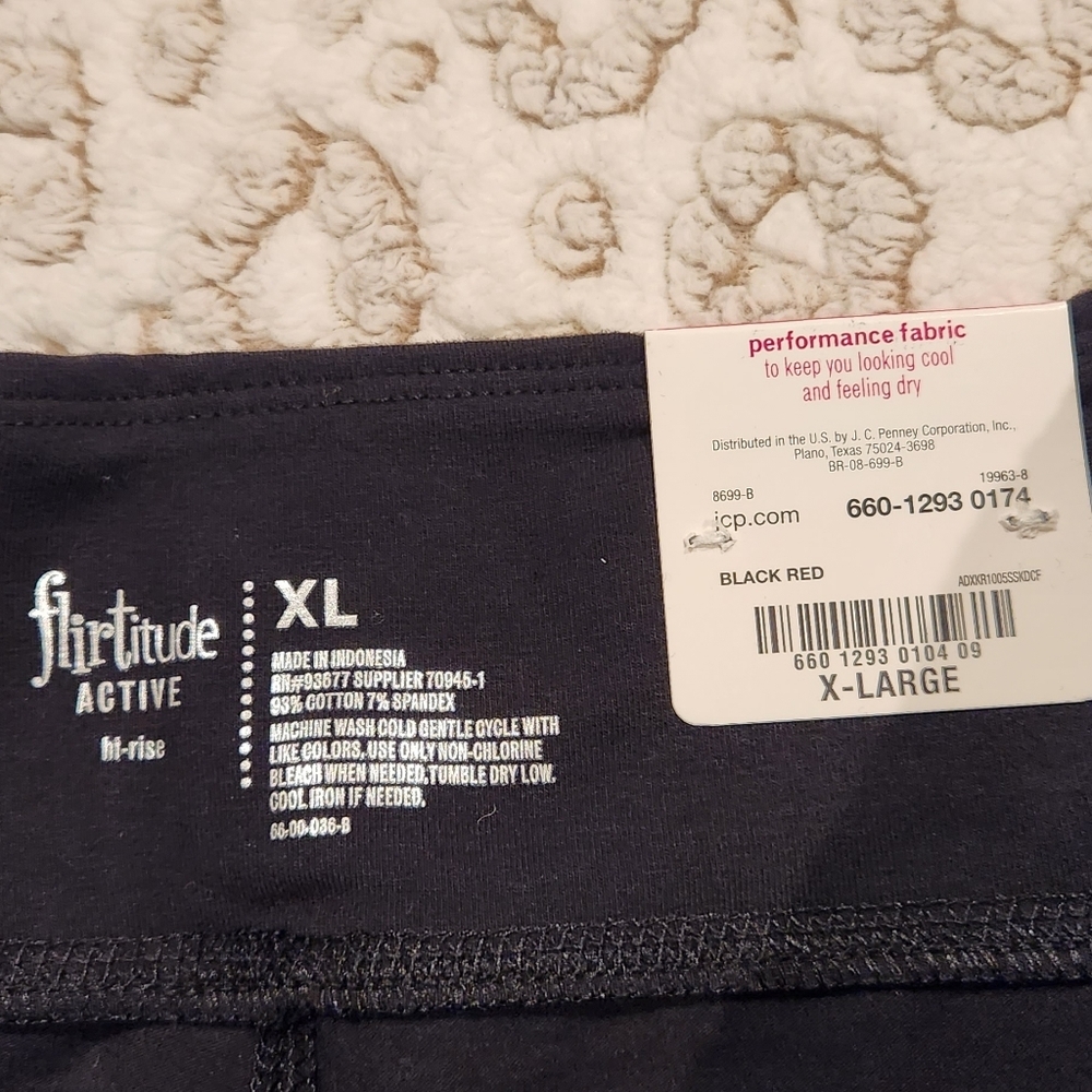 NWT Flirtitude Active 7/8 XL Leggings with pockets and red line design NWT - Picture 6 of 8